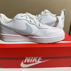 Nike Court Borough Low